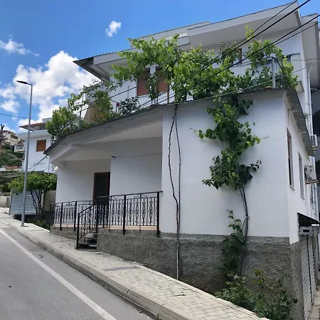 Click Apartment Gjirokaster